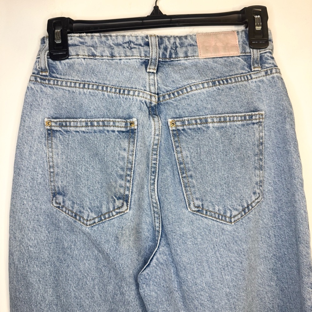 Zara High-Rise Light Wash Distressed Straight Leg Jeans – Size 2 Mom Jeans - Picture 7 of 8